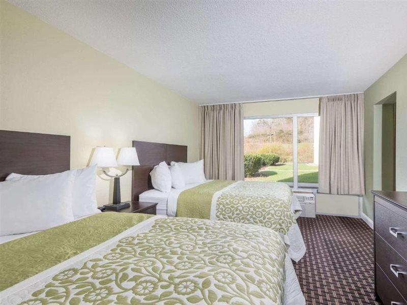 Days Inn By Wyndham Jellico - Tennessee State Line Екстериор снимка