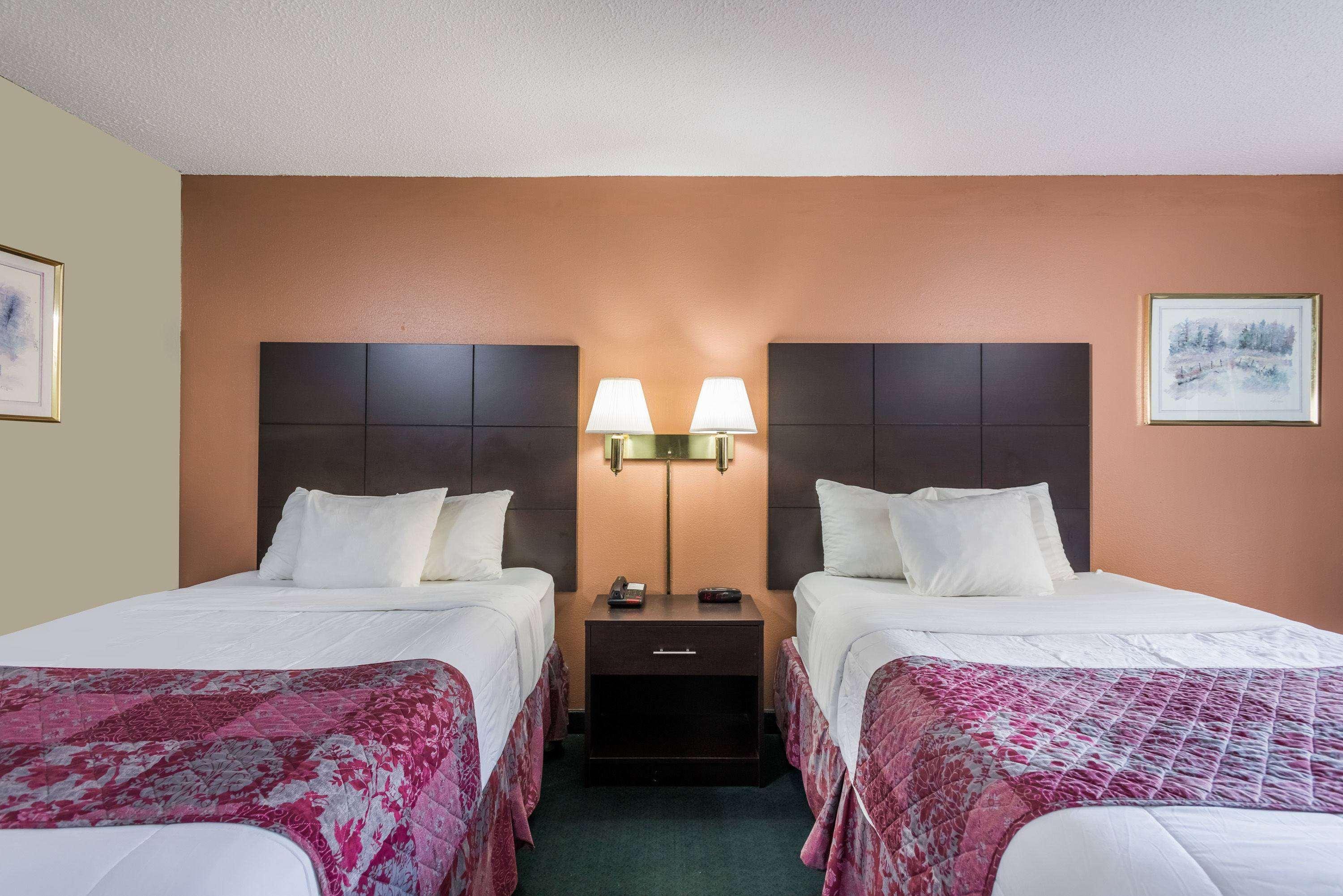 Days Inn By Wyndham Jellico - Tennessee State Line Екстериор снимка