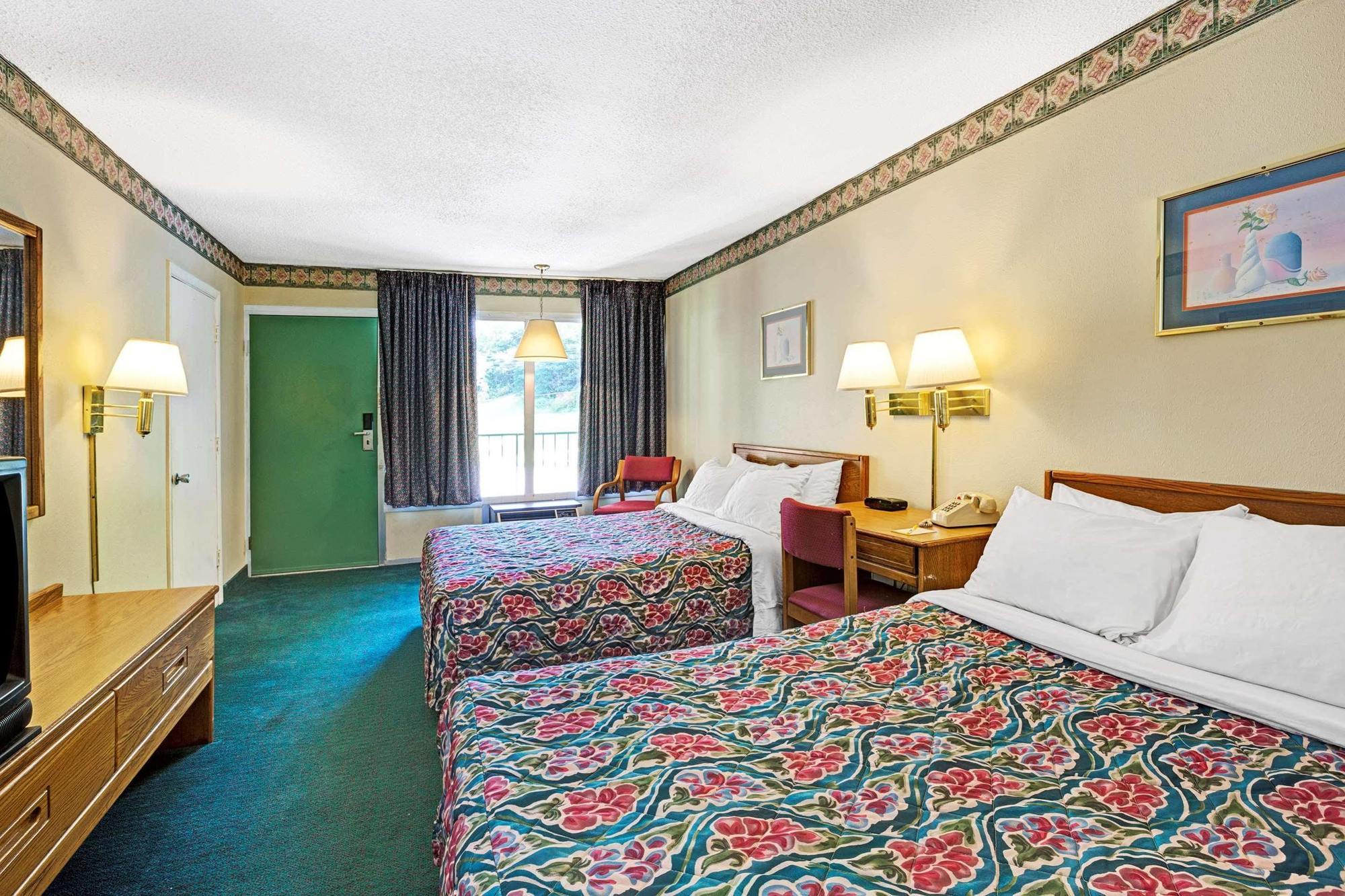 Days Inn By Wyndham Jellico - Tennessee State Line Екстериор снимка
