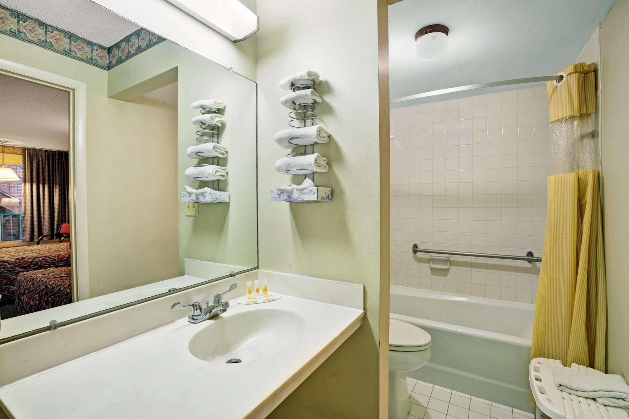 Days Inn By Wyndham Jellico - Tennessee State Line Екстериор снимка