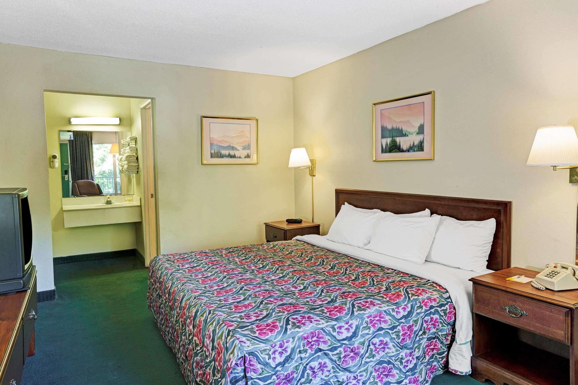 Days Inn By Wyndham Jellico - Tennessee State Line Екстериор снимка