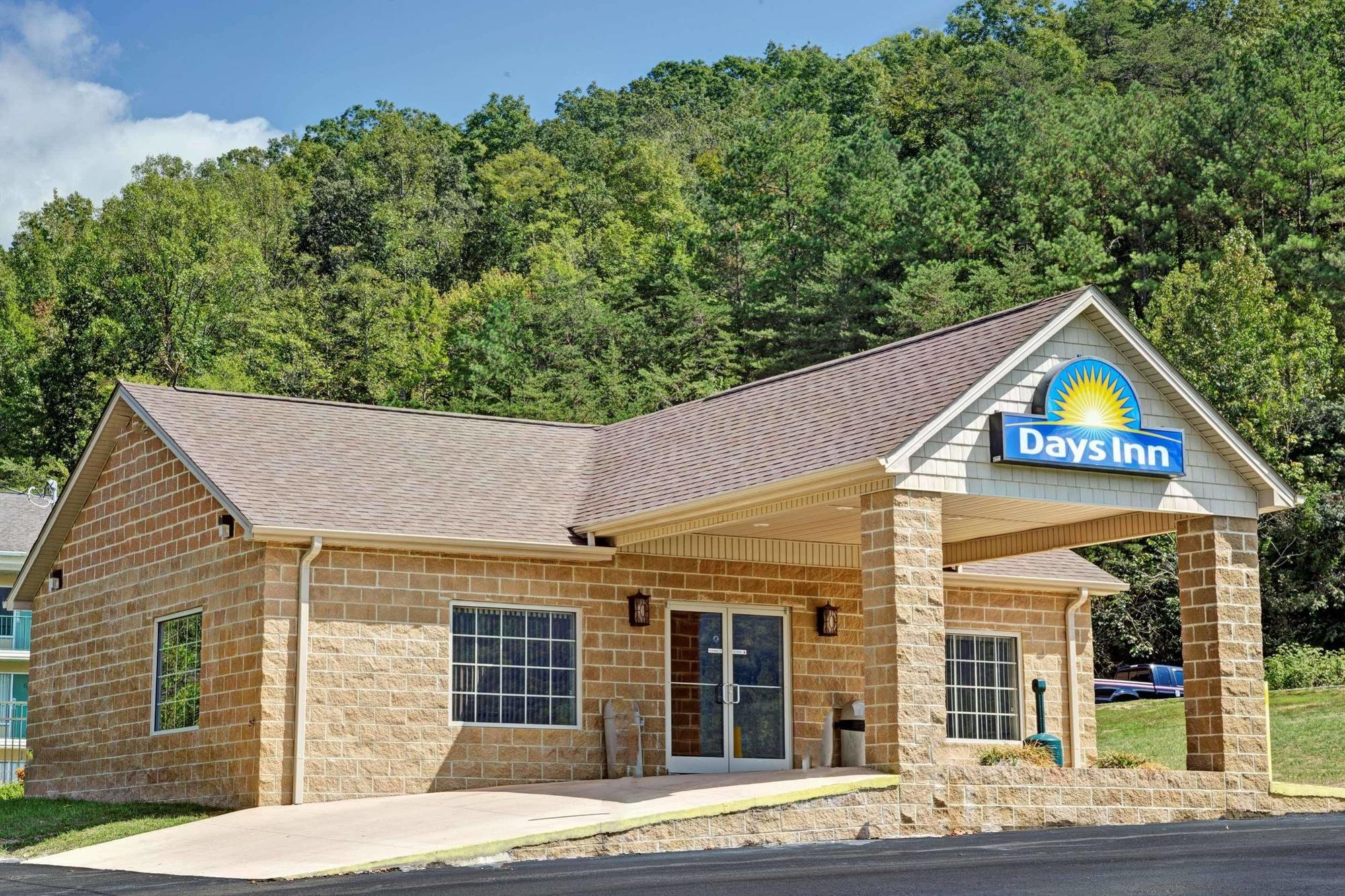 Days Inn By Wyndham Jellico - Tennessee State Line Екстериор снимка
